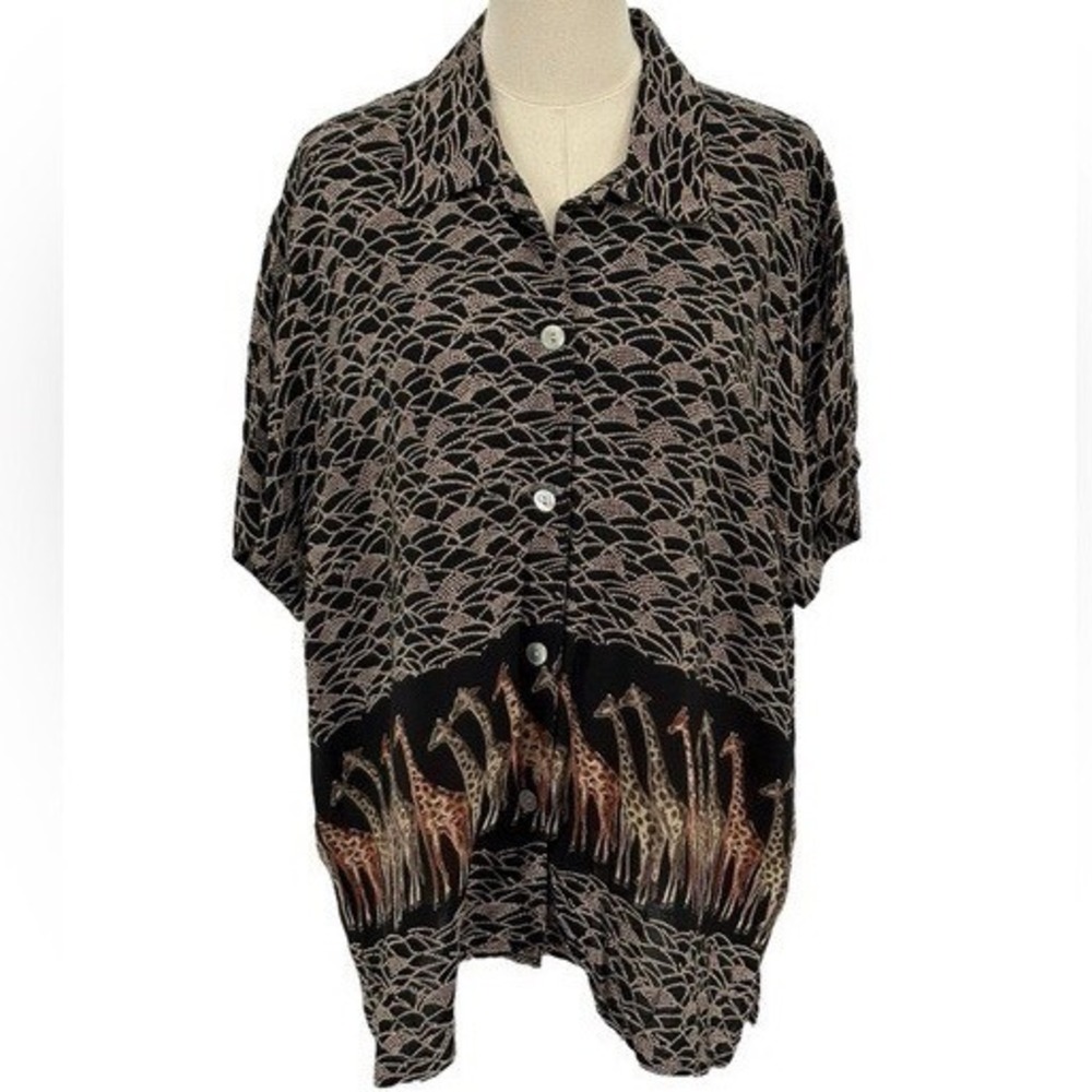Stonebridge 100% Rayon Black & Tan Button Up Blouse w/ Giraffe Pattern (Size XL)